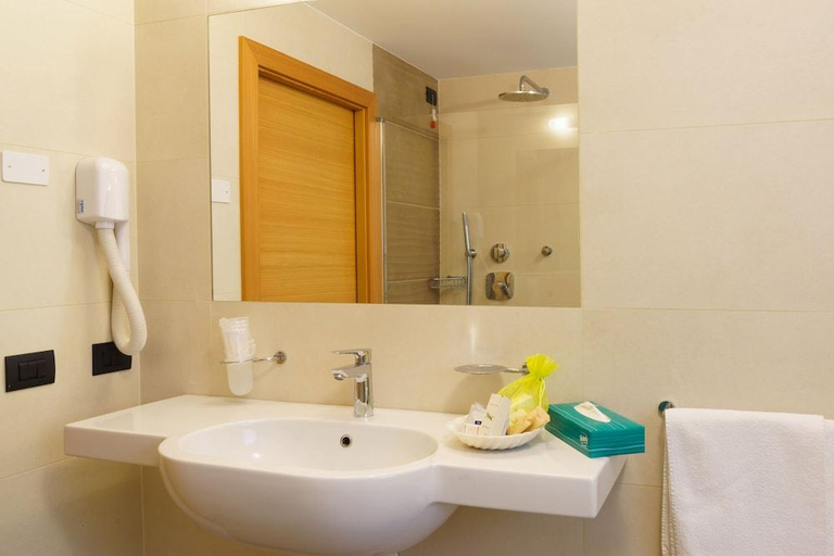 Bathroom 5, Hotel Diamant Park, Trento