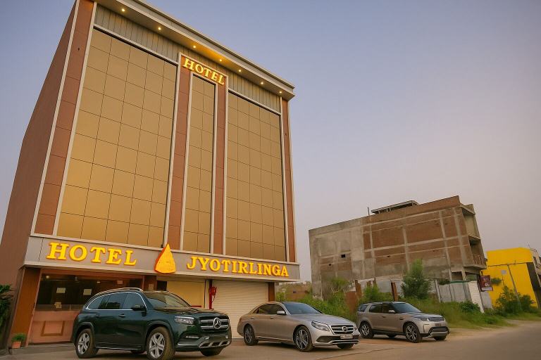 Exterior & Views