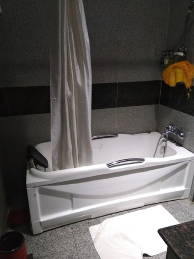 Bathroom 2, Immaculate Royal Int'l Hotel Owerri, Owerri Municipal
