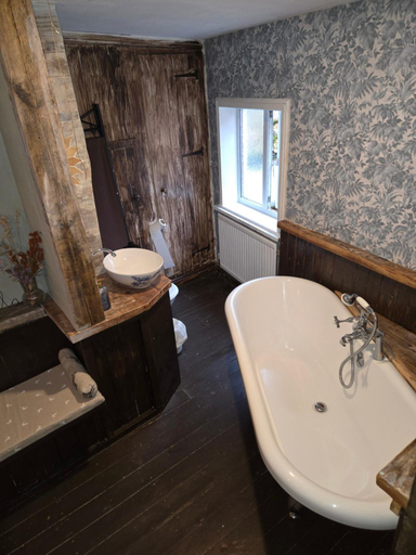 Bathroom, The White Hart Inn, Lincolnshire