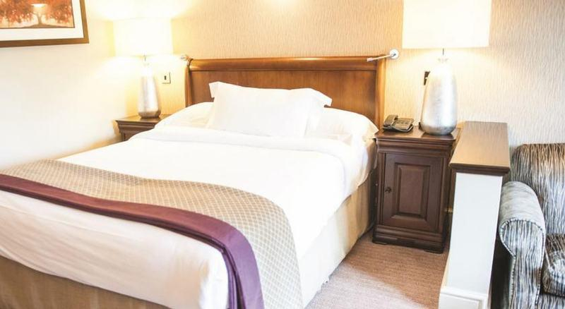 Bedroom 3, Aztec Hotel and Spa, South Gloucestershire