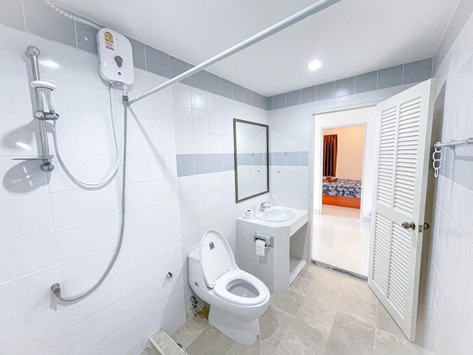 Bathroom 4, KOUAC VILLA - PATTAYA HOLIDAY HOUSE WALKING STREET, Pattaya