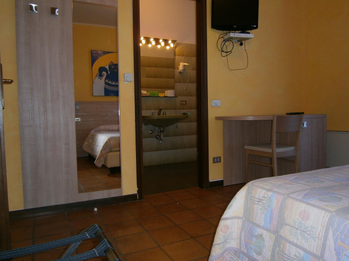 Bedroom, Hotel Chiara, Brescia