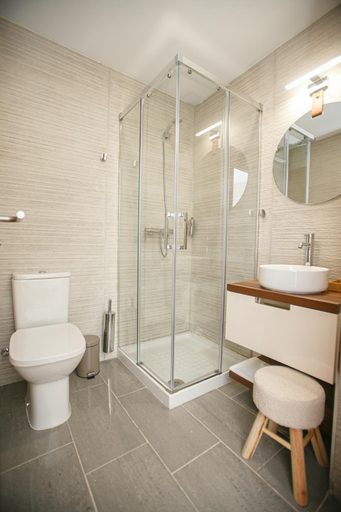 Bathroom, El Maestrazgo, Castellón