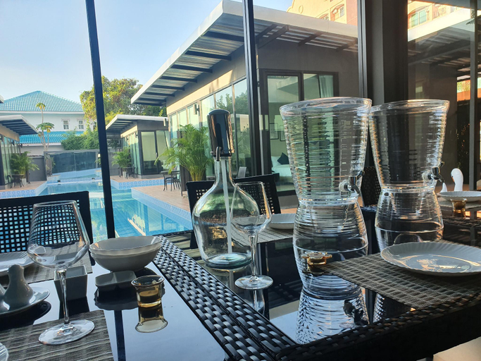 Food & Drinks 3, atSide Poolvilla, Pattaya