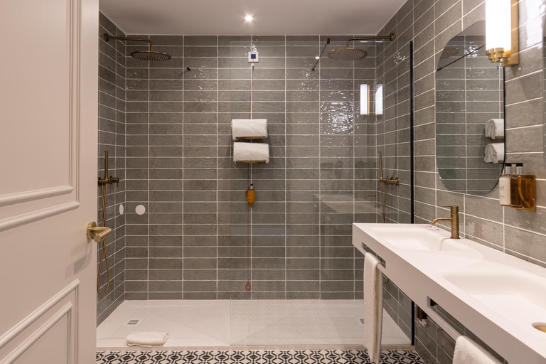 Bathroom 5, AP Dona Aninhas, Viana do Castelo