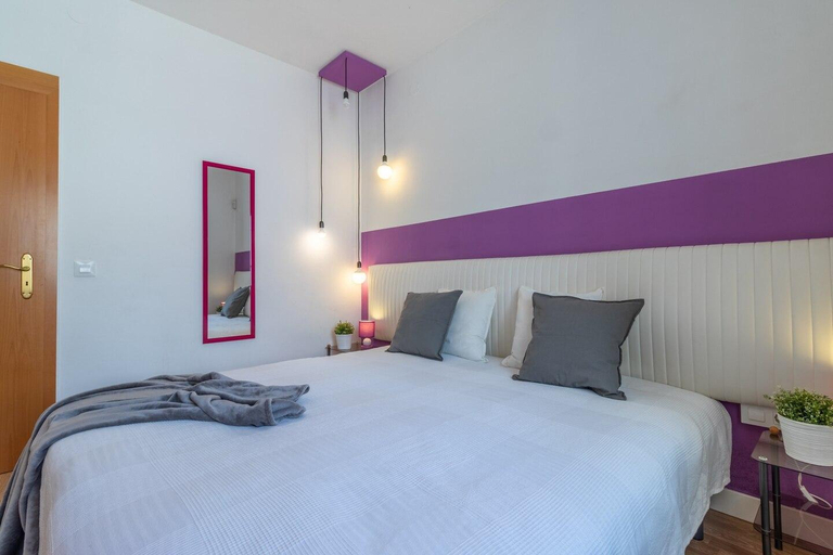 Others 2, Villa con piscina privada, wifi, sat, cerca playa, Girona