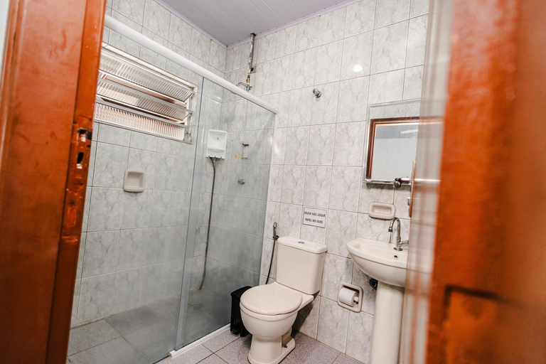 Bathroom 3, Taya Hospedagens, Ubatuba