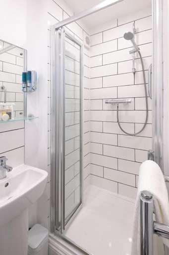 Bathroom 3, The Slipway B&B, Cornwall