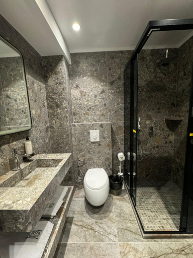 Bathroom 4, Hotel Consul, Shkodrës