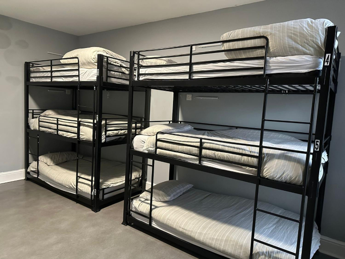 Bedroom 2, The King Harry Bar And Hostel, Sefton