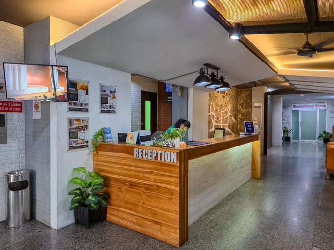 Public Area 3, 18 Coins Hotel, Pattaya