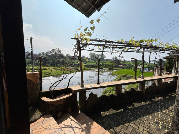 Others 5, Villa Ide Lestari, Garut