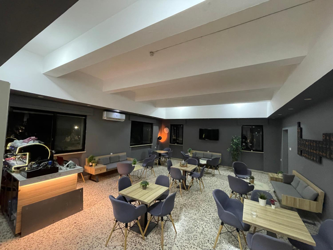 Food & Drinks 2, The Y Hotel, Wadi Essier
