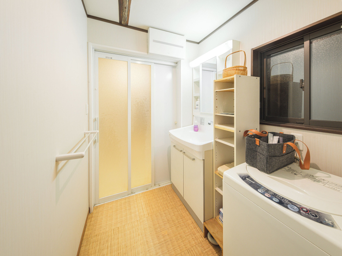 Bathroom 3, villa tabuchi, Ogawa