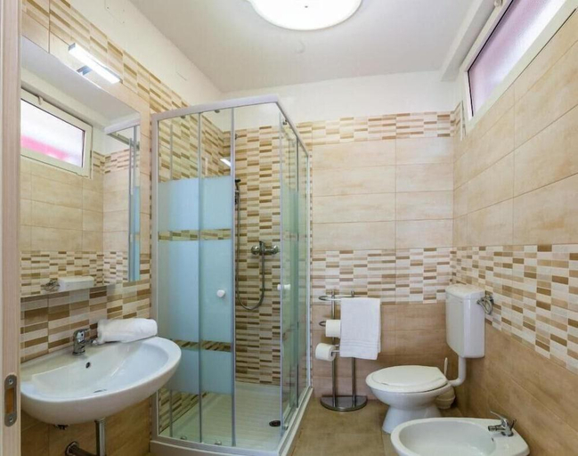 Bathroom 4, Hotel Romantik & Depandance, Udine