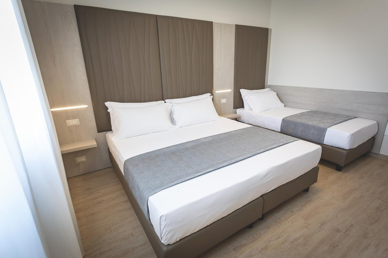 Bedroom 3, Hotel Residence Vallecorsa, Livorno