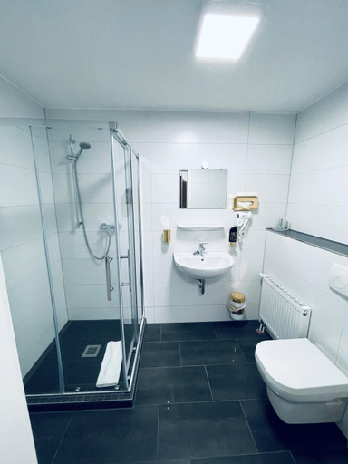 Bathroom, Hotel Terminal One, Böblingen