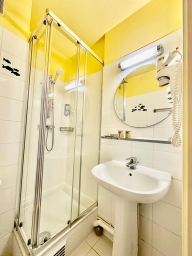 Bathroom 3, Hotel Bellevue Paris Montmartre, Paris