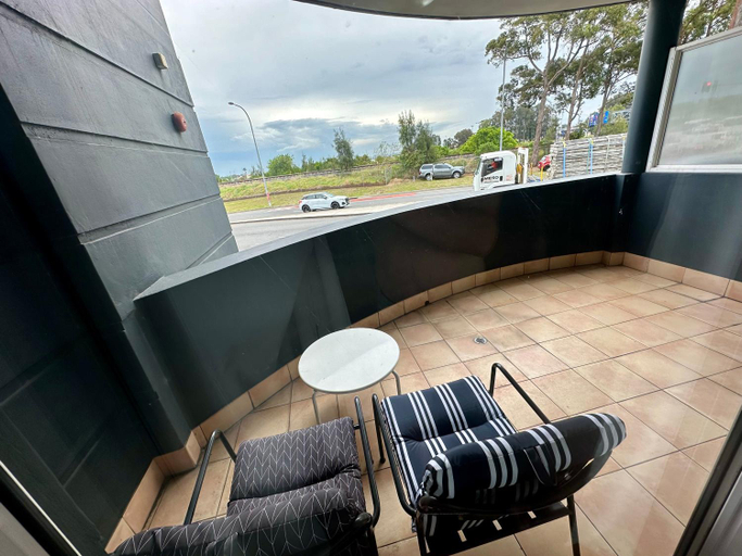 Others 4, Sydney Airport Suites, Sydney