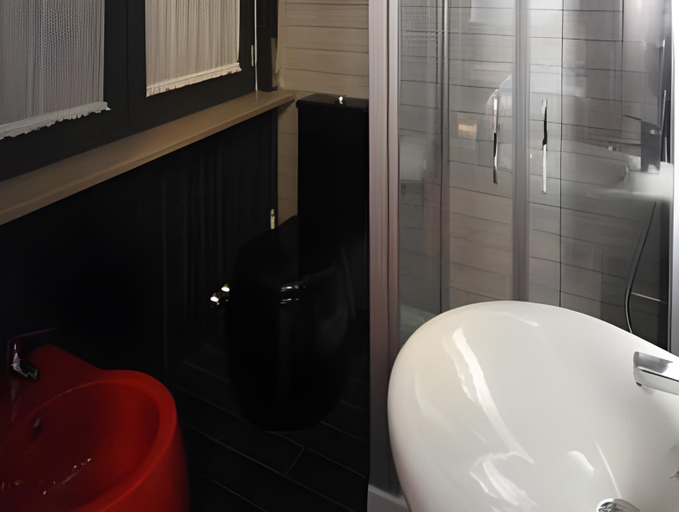 Bathroom 3, La Gritta srl, Piacenza