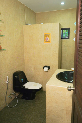 Bathroom 3, The Royal Adobe Pattaya, Pattaya