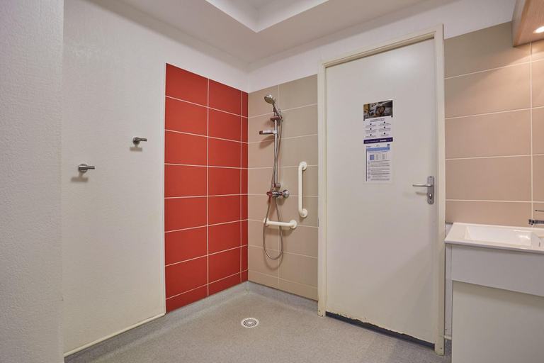 Bathroom 4, Residence Odalys Nakara, Hérault