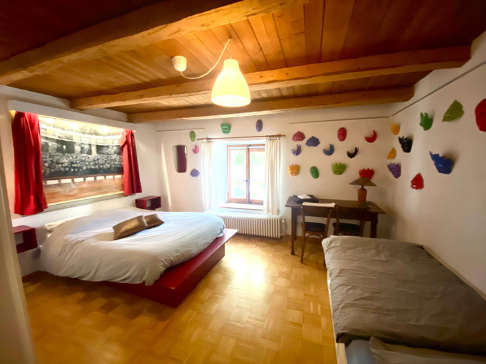 Bedroom 2, Cafe du Soleil, Les Franches-Montagnes