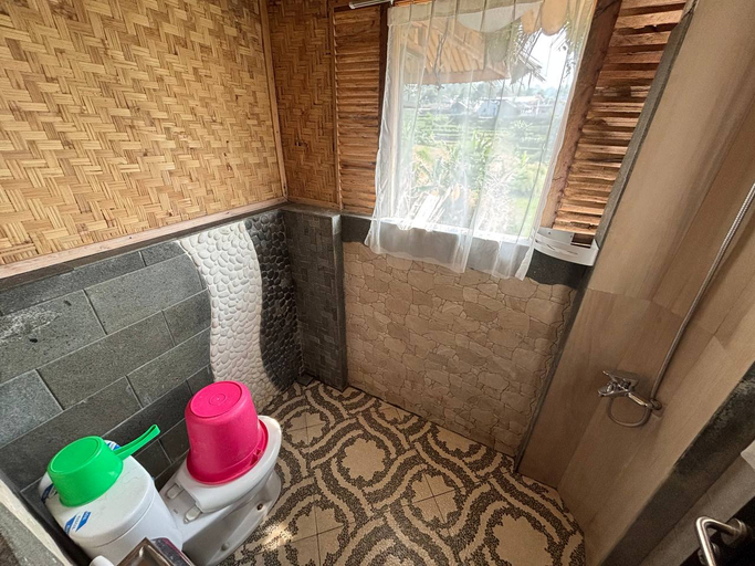 Bathroom 2, Villa Ide Lestari, Garut
