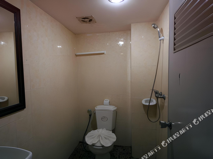 Bathroom 3, The Chilli by Golden Ray, Phuket Island