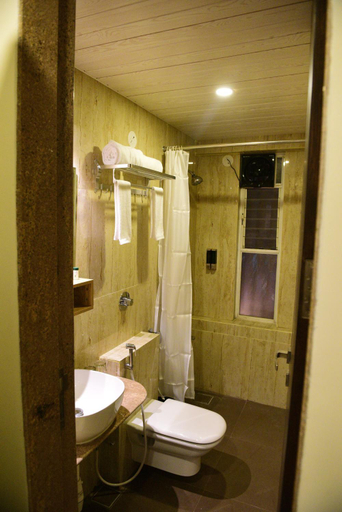 Bathroom 3, Little Mastiff Moshi by OTHPL, Pune