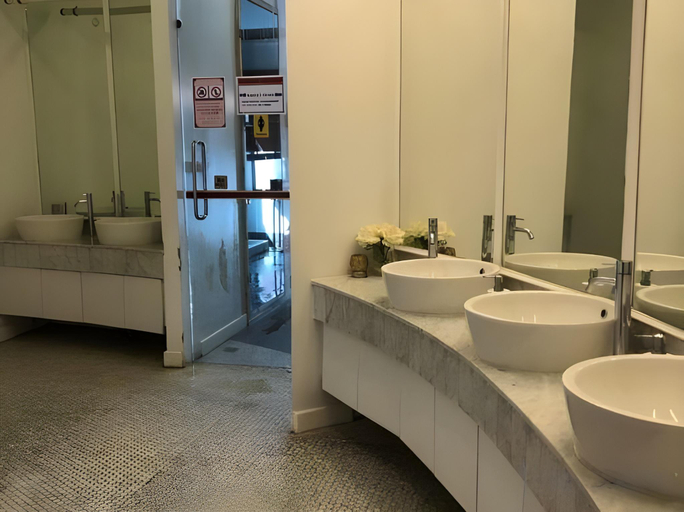 Bathroom 4, Espana Condo Resort Pattaya Office, Pattaya