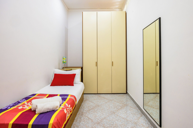 Room 4, Red Comfort Flat Near Garibaldi Station, Napoli