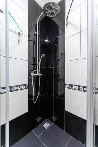 Bathroom 2, Persian Palace Hotel, Obolons'kyi