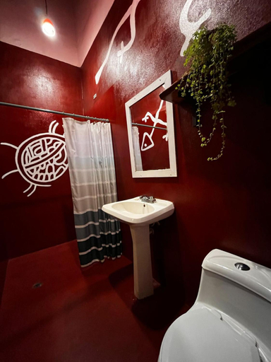 Bathroom 4, Cueva Nica, Granada