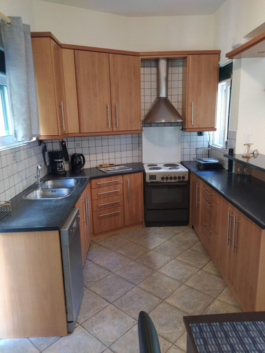 Others 2, Marousi Comfy Apartment with balcony, Attica