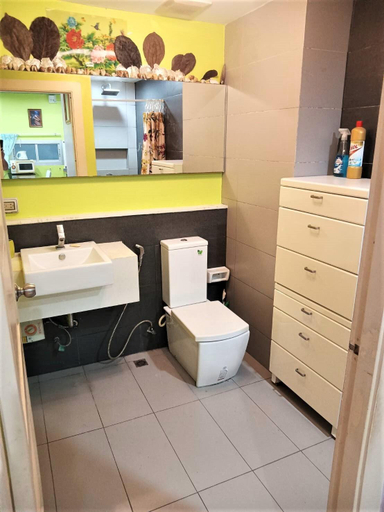 Bathroom, The Gallery Jomtien Beach Condo, Pattaya