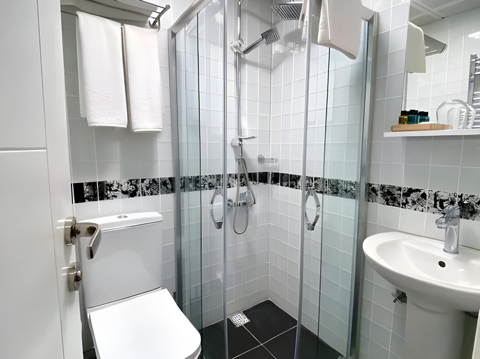 Bathroom 5, Joy Taksim, Beyoğlu