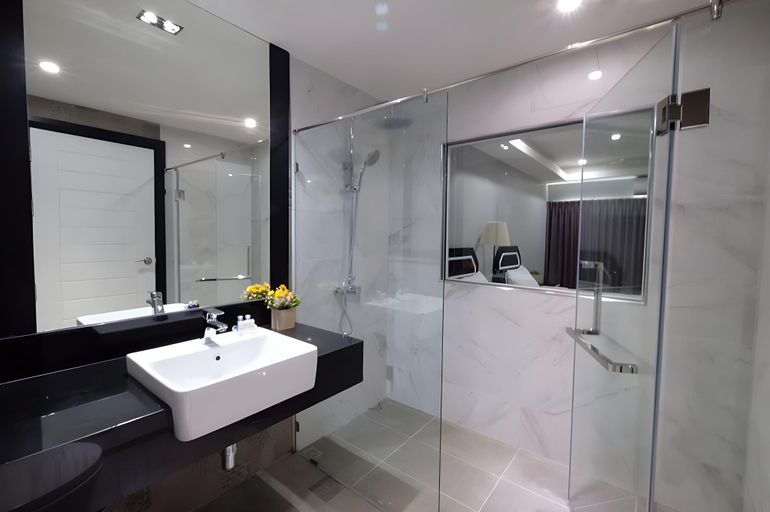Bathroom 5, The Tung, Pattaya