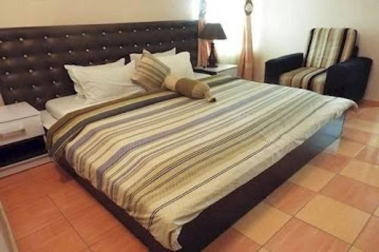 Bedroom 3, Royalview Hotel and Suites, Mushin