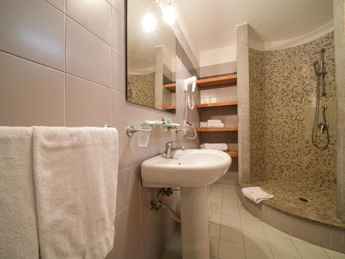 Bathroom 5, Le Tonnare di Stintino - Beach Resort, Sassari