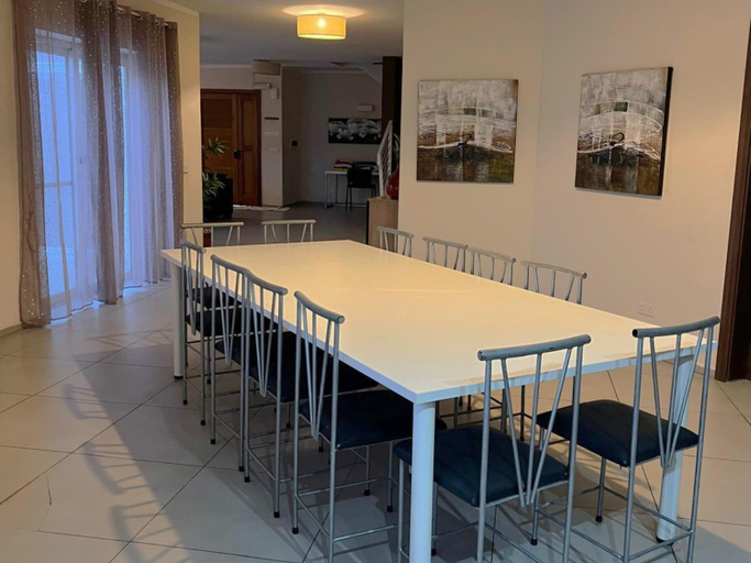 Others 4, Villa Diamantina