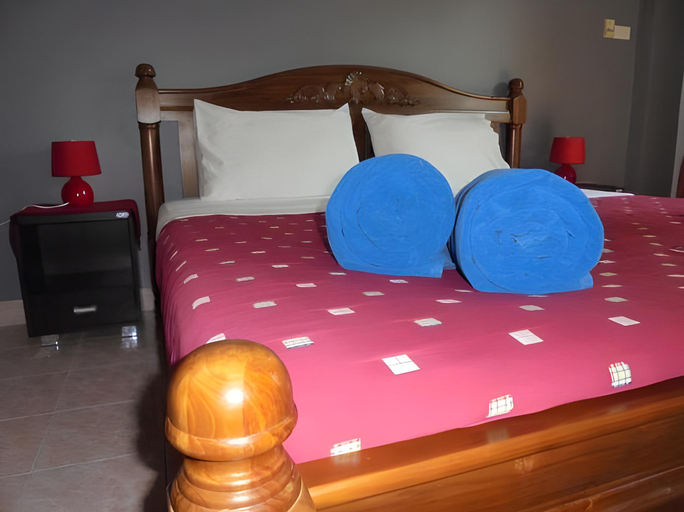 Bedroom 2, Robin’s Nest Guesthouse & Restaurant, Pattaya