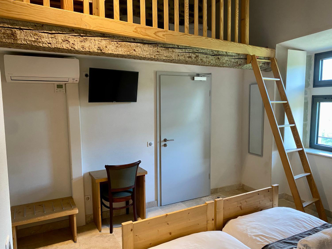 Bedroom 2, Chateau du Poet-Celard, Drôme