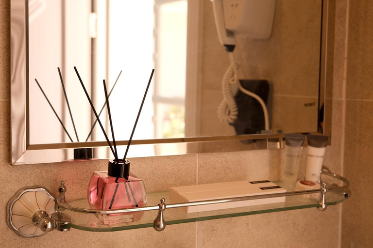 Bathroom 3, Alshuruq Stay, Al Hamra