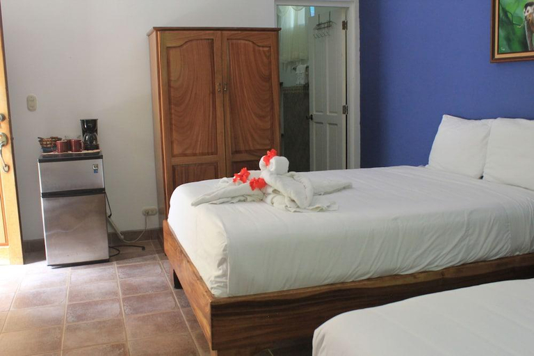 Bedroom 2, La Posada Jungle Hotel, Aguirre