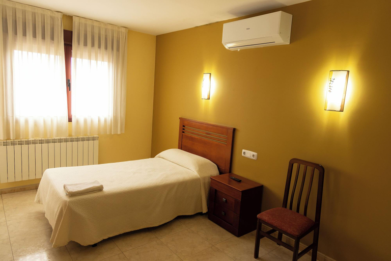 Bedroom 2, Hostal La Maravillosa, León