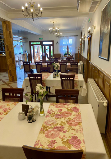 Food & Drinks 2, HOTEL RESTAURACJA WESOLA, Dąbrowa