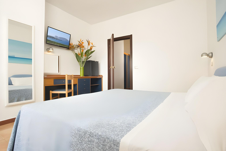 Bedroom 3, Hotel Oasis, Sassari