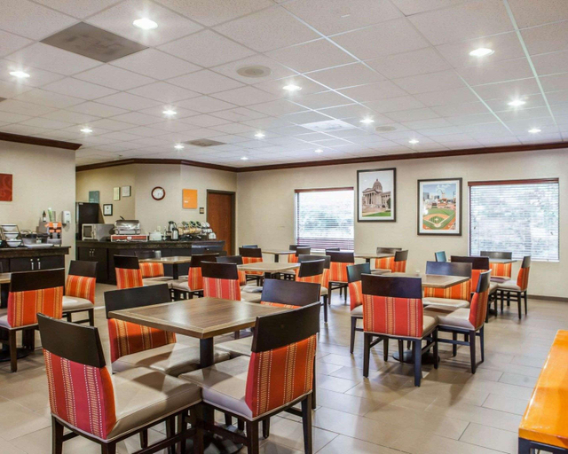 Food & Drinks 5, Comfort Inn & Suites O'Fallon Area, Saint Charles